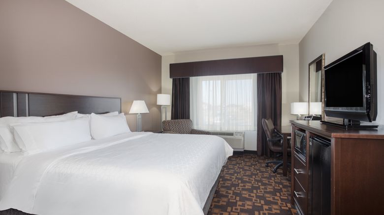 <b>Holiday Inn Express Hotel & Suites Room</b>. Images powered by <a href="https://www.leonardoworldwide.com/" title="Leonardo Worldwide" target="_blank">Leonardo</a>.