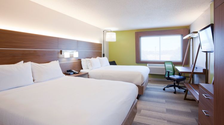 Holiday Inn Express Minneapolis Room