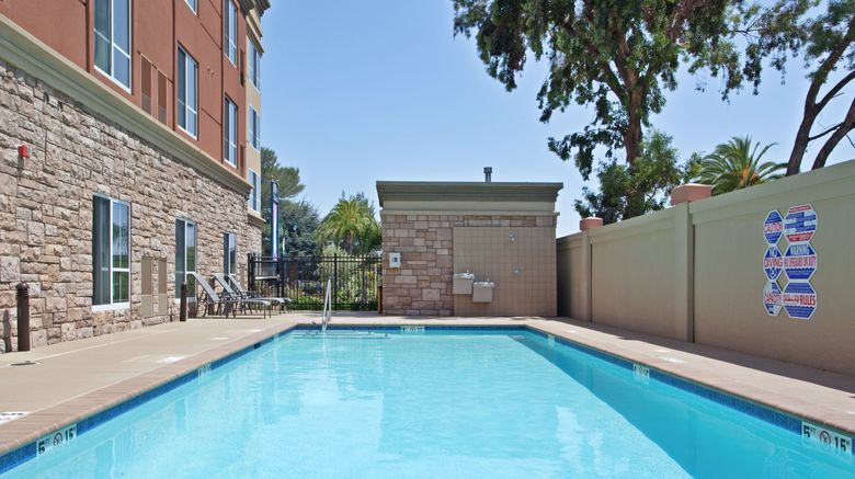 <b>Holiday Inn Hotel & Suites Pool</b>. Images powered by <a href="https://www.leonardoworldwide.com/" title="Leonardo Worldwide" target="_blank">Leonardo</a>.