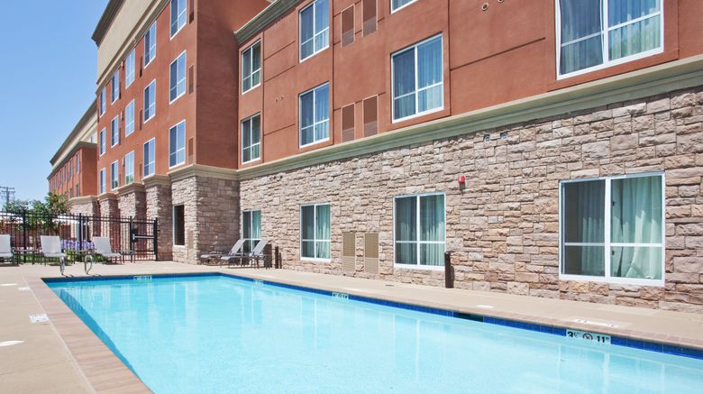 <b>Holiday Inn Hotel & Suites Pool</b>. Images powered by <a href="https://www.leonardoworldwide.com/" title="Leonardo Worldwide" target="_blank">Leonardo</a>.
