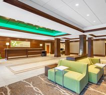Holiday Inn Charlottesville-Monticello Lobby