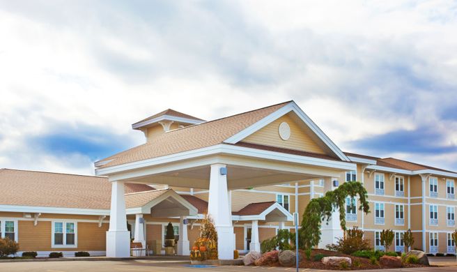 Holiday Inn Express Hotel & Suites Exterior