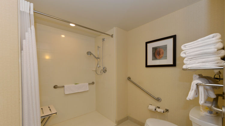 Holiday Inn Express & Stes Waterloo Room