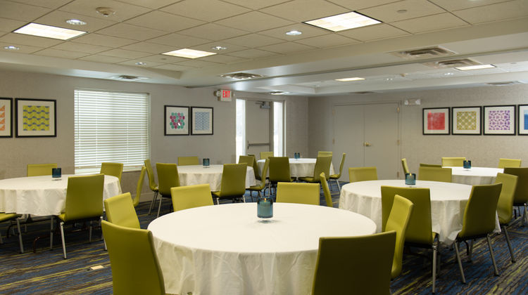 Holiday Inn Express & Suites Wausau Meeting