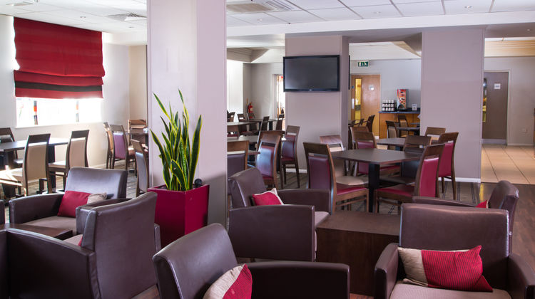 Holiday Inn Express London-Chingford Restaurant