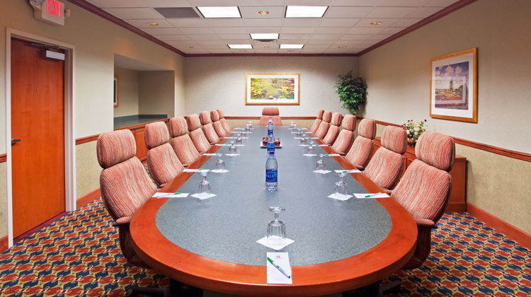 Holiday Inn & Suites Cincinnati-Eastgate Meeting