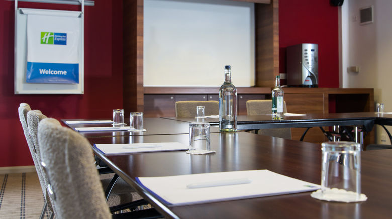 <b>Holiday Inn Express Leeds City Centre Meeting</b>. Images powered by <a href="https://www.leonardoworldwide.com/" title="Leonardo Worldwide" target="_blank">Leonardo</a>.