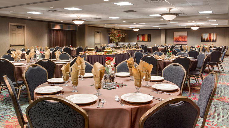 Holiday Inn & Suites Council Bluffs-I-29 Ballroom