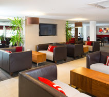 Holiday Inn Express Milton Keynes Hotel Exterior