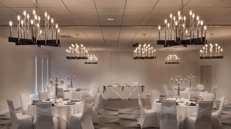 Holiday Inn Montreal Longueuil Ballroom