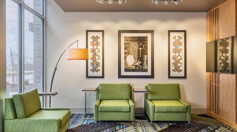 <b>Holiday Inn Express & Suites Keizer Lobby</b>. Images powered by <a href="https://www.leonardoworldwide.com/" title="Leonardo Worldwide" target="_blank">Leonardo</a>.