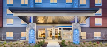 Holiday Inn Express & Suites Keizer Exterior