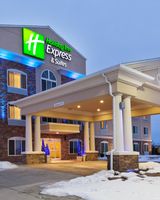 Holiday Inn Express & Suites Omaha I-80