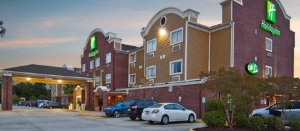 Holiday Inn Hotel & Suites Exterior