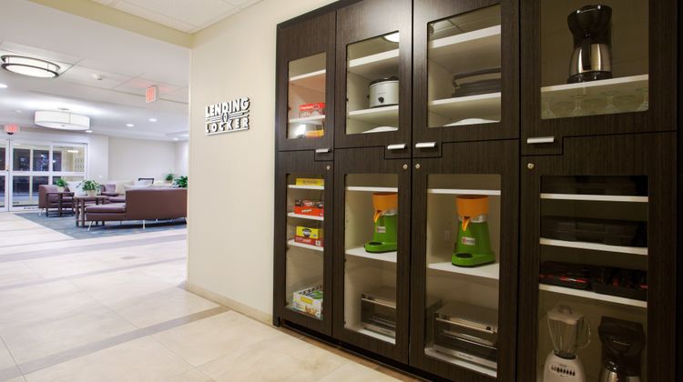 Candlewood Suites Carrollton Lobby
