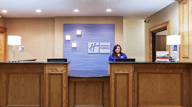 Holiday Inn Express Hotel and Suites Lobby