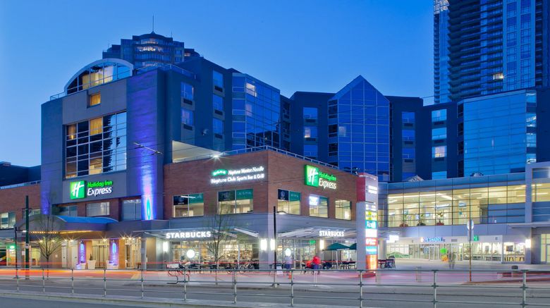 <b>Holiday Inn Express Vancouver Metrotown Exterior</b>. Images powered by <a href="https://www.leonardoworldwide.com/" title="Leonardo Worldwide" target="_blank">Leonardo</a>.