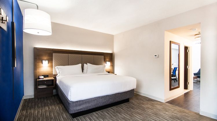 Holiday Inn Express Room