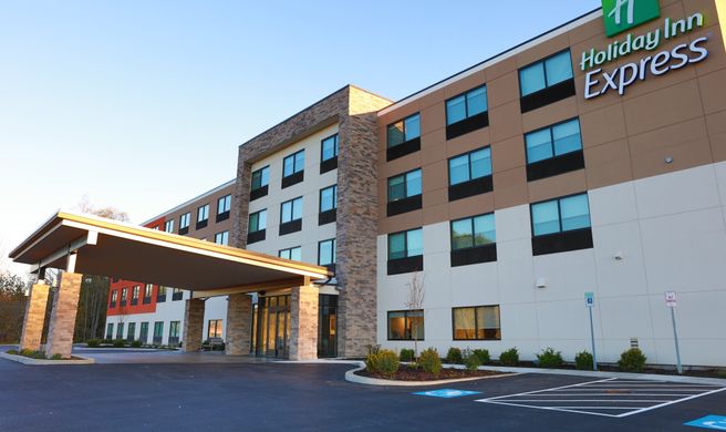Holiday Inn Express Oneonta Exterior