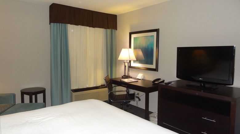 <b>Holiday Inn Express Kansas City Room</b>. Images powered by <a href="https://www.leonardoworldwide.com/" title="Leonardo Worldwide" target="_blank">Leonardo</a>.