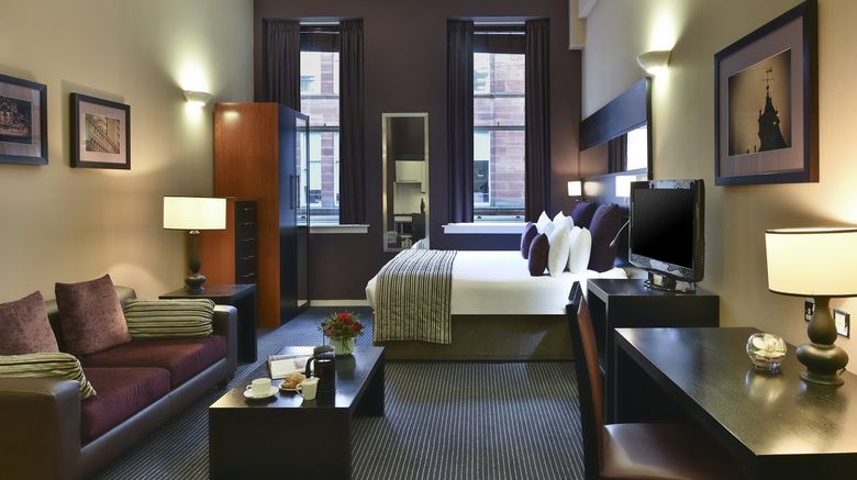 <b>Fraser Suites Glasgow Room</b>. Images powered by <a href="https://www.leonardoworldwide.com/" title="Leonardo Worldwide" target="_blank">Leonardo</a>.