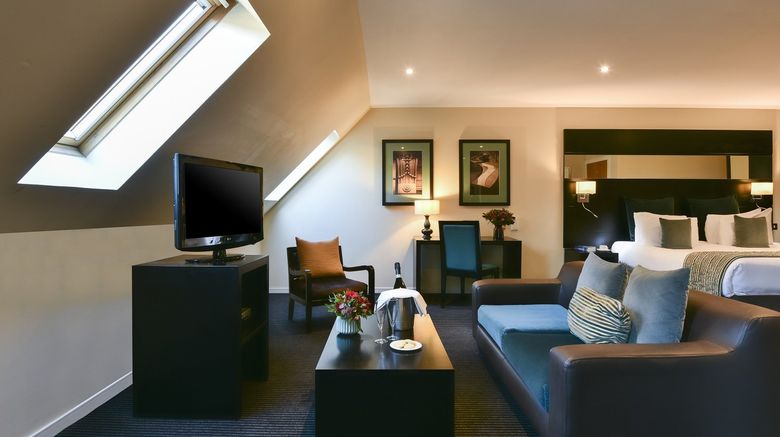 <b>Fraser Suites Glasgow Suite</b>. Images powered by <a href="https://www.leonardoworldwide.com/" title="Leonardo Worldwide" target="_blank">Leonardo</a>.