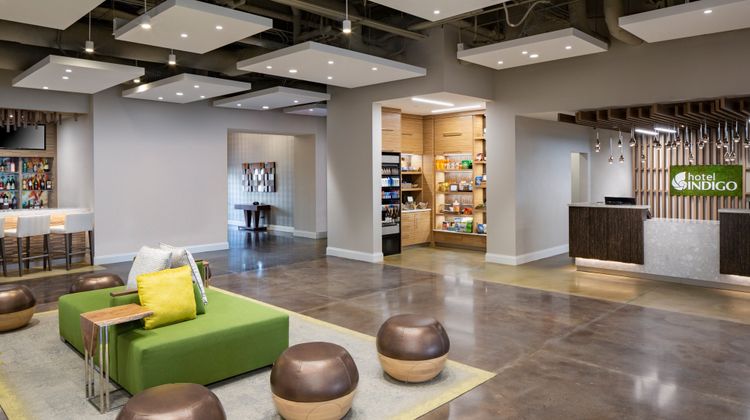 Hotel Indigo-Celebration Pointe Exterior