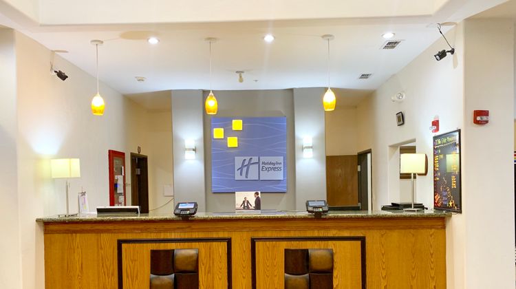 Holiday Inn Express Lobby