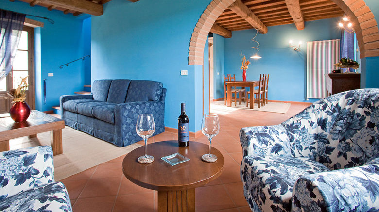 <b>Poggio Cennina Room</b>. Images powered by <a href="https://www.leonardoworldwide.com/" title="Leonardo Worldwide" target="_blank">Leonardo</a>.