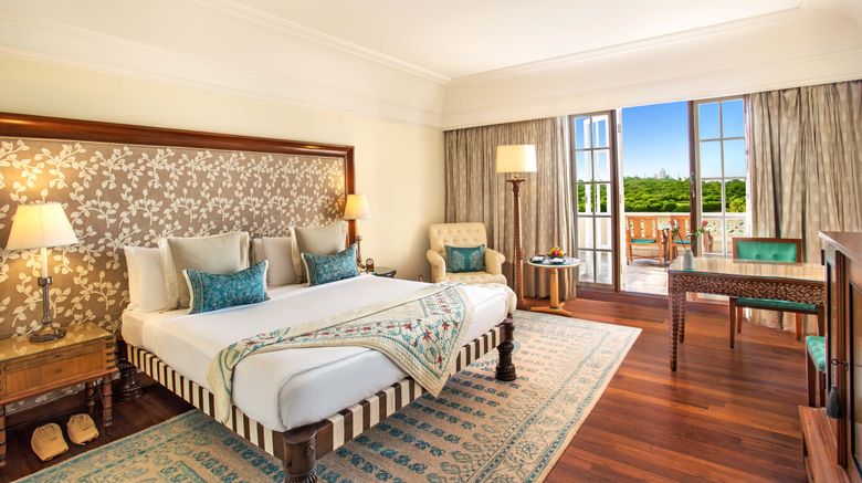 <b>The Oberoi Amarvilas Suite</b>. Images powered by <a href="https://www.leonardoworldwide.com/" title="Leonardo Worldwide" target="_blank">Leonardo</a>.