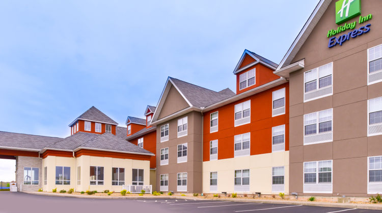 Holiday Inn Express Exterior