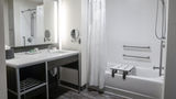 Holiday Inn Suites Airport Room