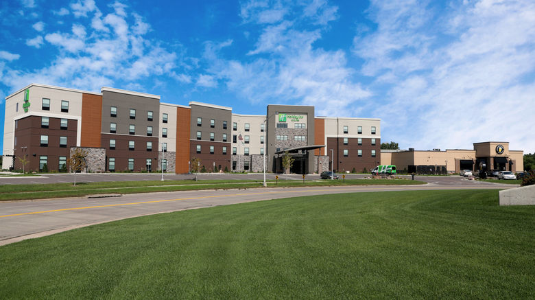 <b>Holiday Inn Suites Airport Exterior</b>. Images powered by <a href="https://www.leonardoworldwide.com/" title="Leonardo Worldwide" target="_blank">Leonardo</a>.