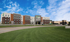Holiday Inn Suites Airport