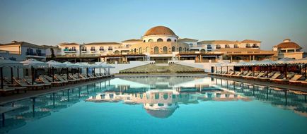 Laguna Resort & Spa Exterior