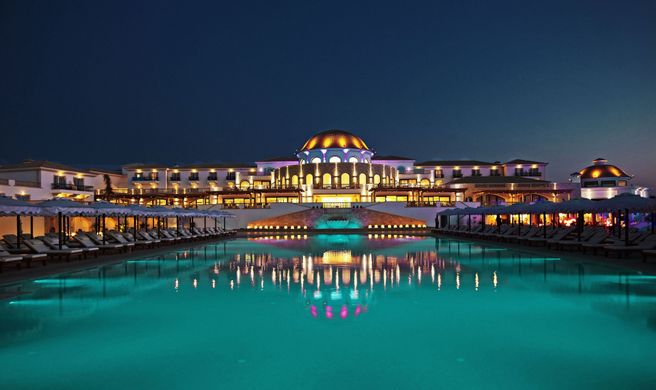 Laguna Resort & Spa Exterior
