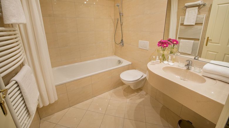 <b>Hotel Angelis Room</b>. Images powered by <a href="https://www.leonardoworldwide.com/" title="Leonardo Worldwide" target="_blank">Leonardo</a>.