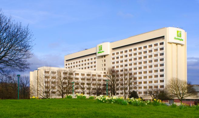 Holiday Inn London Heathrow Exterior