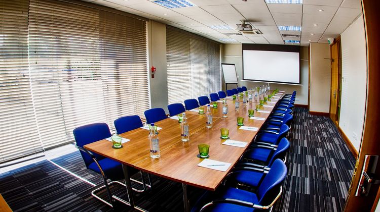 Holiday Inn London Heathrow Meeting