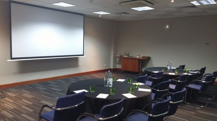 Holiday Inn London Heathrow Meeting