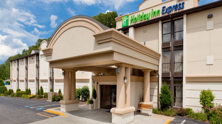 Holiday Inn Express Exterior