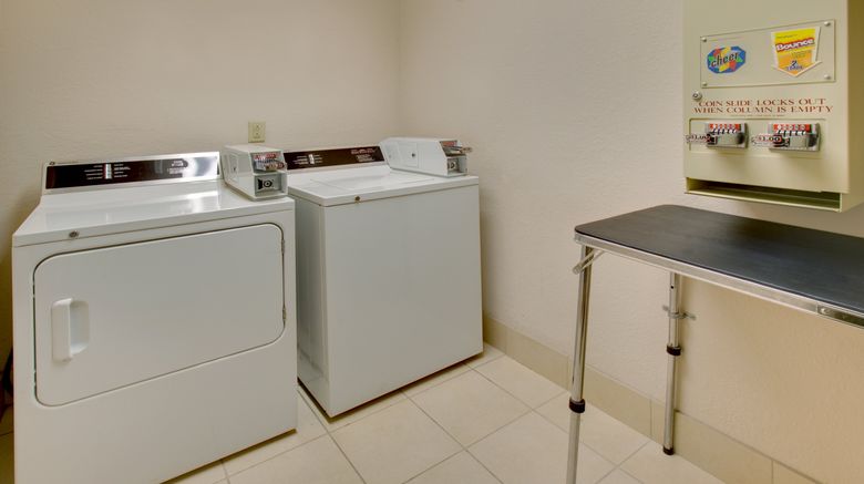 <b>Holiday Inn Express Hotel & Suites Lobby</b>. Images powered by <a href="https://www.leonardoworldwide.com/" title="Leonardo Worldwide" target="_blank">Leonardo</a>.