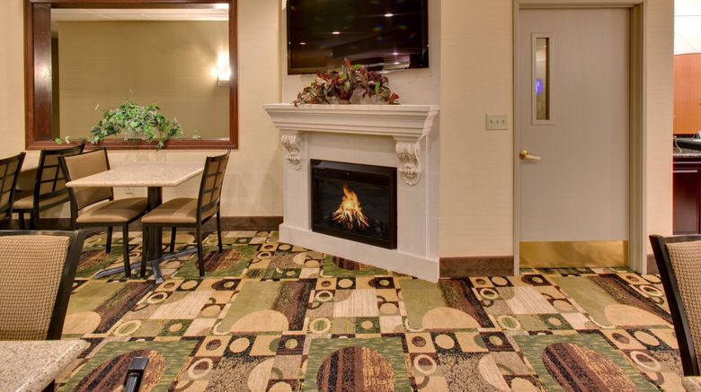 <b>Holiday Inn Express Hotel & Suites Lobby</b>. Images powered by <a href="https://www.leonardoworldwide.com/" title="Leonardo Worldwide" target="_blank">Leonardo</a>.