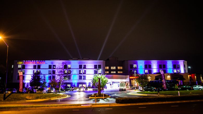 Crowne Plaza Dulles Airport Exterior. Images powered by <a href="https://www.leonardoworldwide.com" target="_blank" rel="noopener">Leonardo</a>.