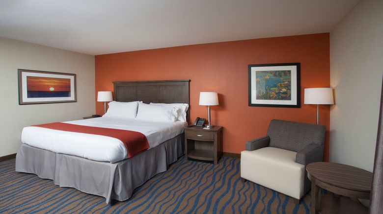 <b>Holiday Inn Express & Suites Room</b>. Images powered by <a href="https://www.leonardoworldwide.com/" title="Leonardo Worldwide" target="_blank">Leonardo</a>.