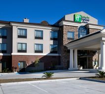 Holiday Inn Express & Suites Exterior