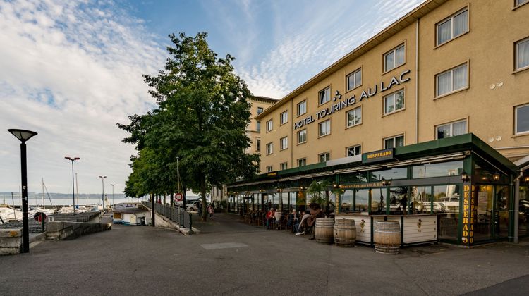 Touring au Lac Hotel Exterior