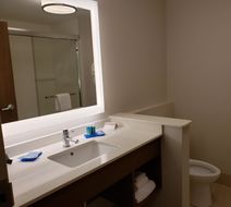 Holiday Inn Express Macon North Room