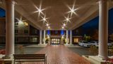 Holiday Inn Express Hotel & Suites Exterior