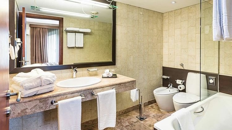 Legendary Lisbon Suites Room